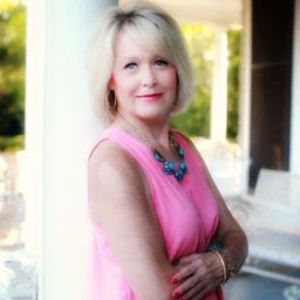 Meet your Posher, Laurie